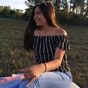 off the shoulders shirt